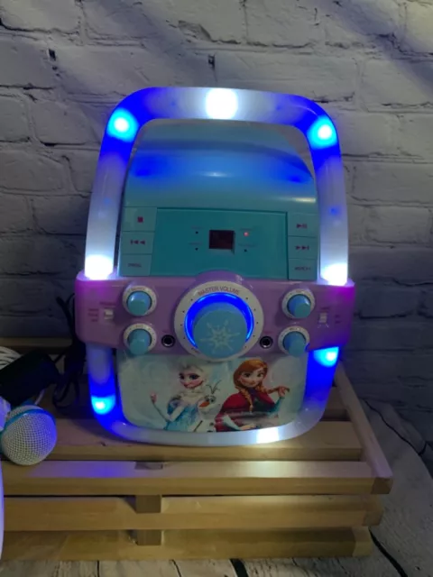 DISNEY FROZEN KARAOKE MACHINE CD PLAYER WITH Lights, Microphone, Frozen CD