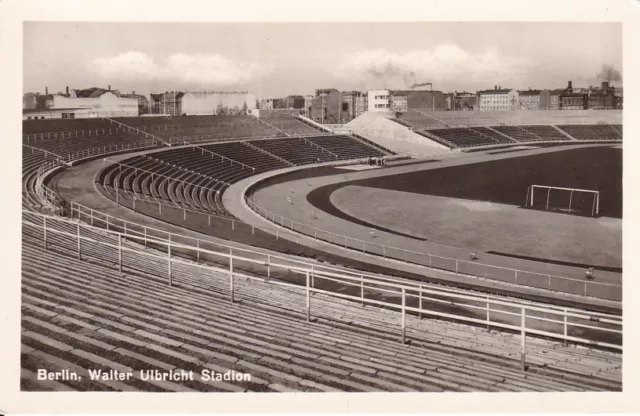 uralte AK, Berlin Walter Ulbricht Stadion Tribüne Startbahn