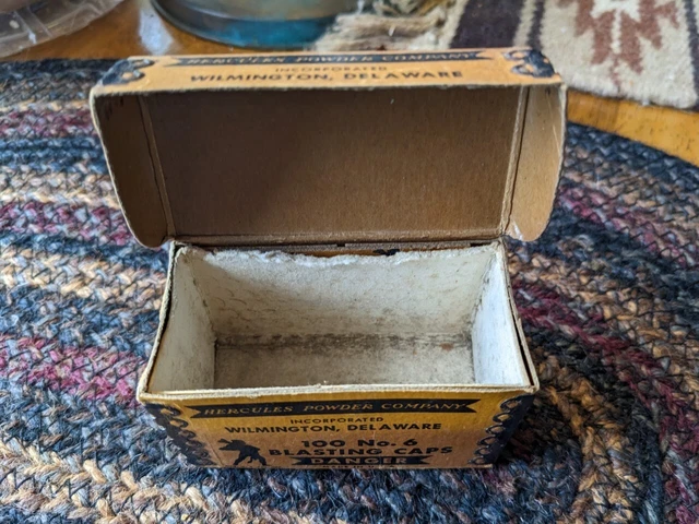 HERCULES BLASTING CAPS - 100 NO. 6 - CARDBOARD BOX ONLY Wilmington Delaware 4