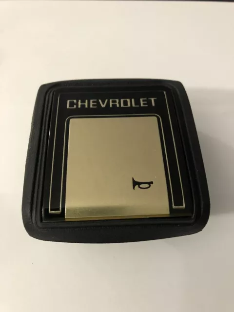 Chevrolet C-10  pickup 85-91 Deluxe steering wheel horn button gold Sub,Blazer