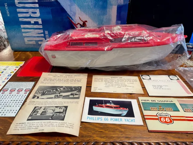 Rare  1960's Phillips 66 Power Yacht & Marina Kit