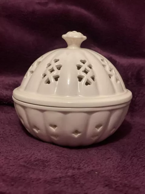 Royal Creamware Pot Pourri Lidded Dish/Trinket Box - Occasions