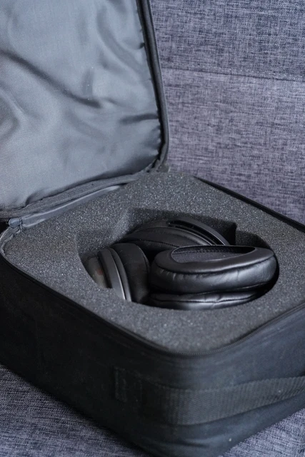 STUDIOSPARES M2000 Black Studio Headphones Stereo W Case 44.99 PicClick UK