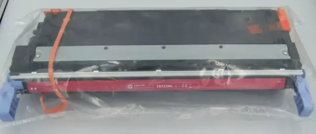NEW Genuine HP C9733 Magenta toner cartridge 645a Laserjet 5500/5550