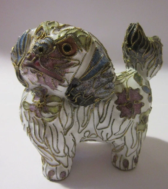 Lot de bibelots de vitrine et divers chiens, Vente aux enchères