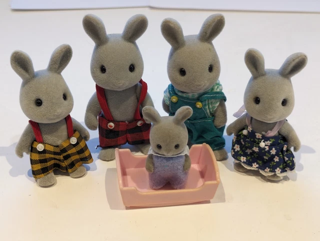 VINTAGE SYLVANIAN FAMILIES Babblebrook Grey Rabbits - all tails £18.00 ...