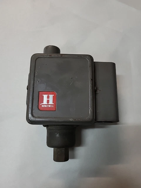 Honeywell Pressuretrol Assembly L91A-1052-2 Pressure Guage Meter Lot #1