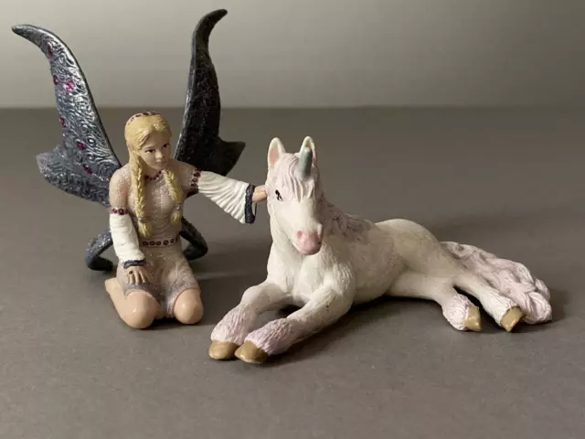 SCHLEICH 70424 Lindariel + Einhorn 2 Figuren Fabelwesen Bayala Eldrador Ritter