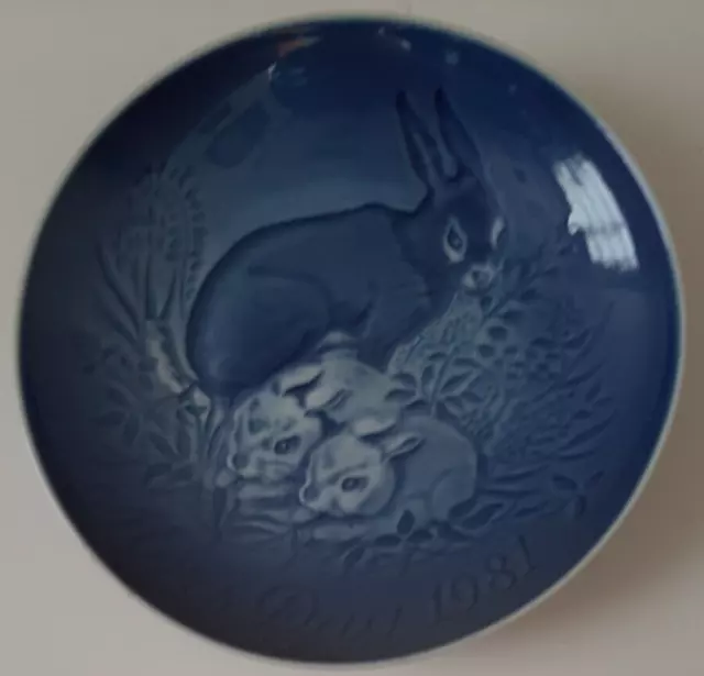 Bing & Grondahl Copenhagen Denmark Porcelain Mothers Day Plate RABBIT 1981