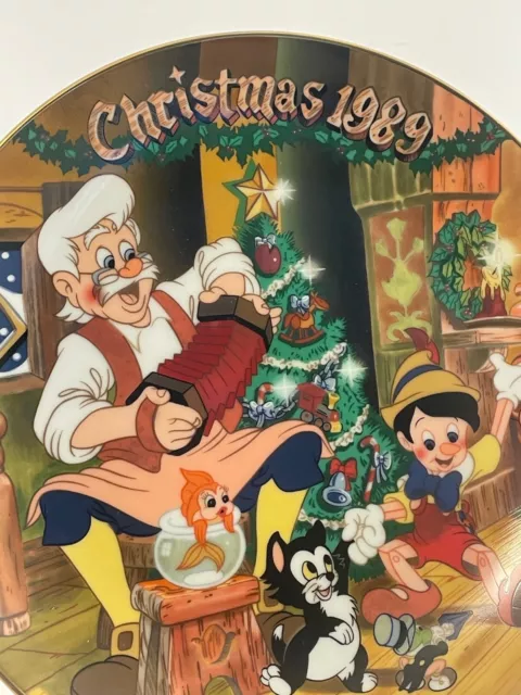 Disney Pinocchio Christmas collectible Plate 1989 5th Limited Ed. from 1939 film 2