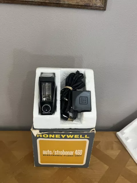 Honeywell Auto Strobonar 460 Electronic Flash Unit WITH /WIRE And Original Box
