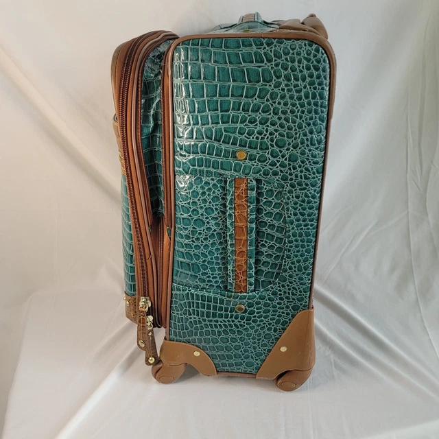 Samantha Green/brownClassic RedCroc Embossed 22" Spinner Wheeled Upright Luggage 2