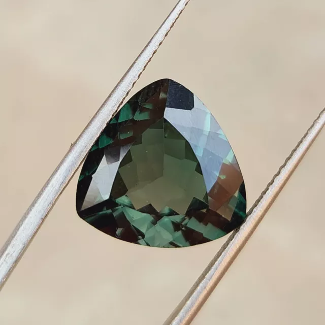 AAA 13 mm Natural Mozambique Green Tourmaline Trillion Cut Loose Gemstone k525
