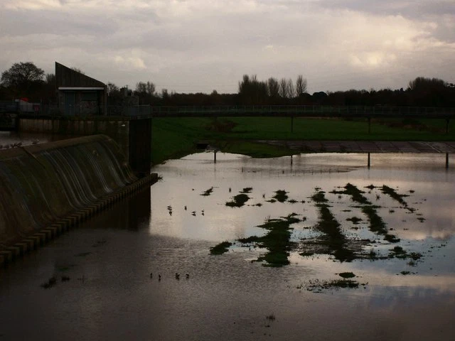 Photo 6x4 River Exe Flood Channel Exeter View from Gabriel&#039;s Wharf e c2008