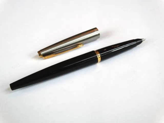 Parker 45 Fountain Pen In Black & Lustraloy Cap With Gold Plated Trim Nib F Size 5