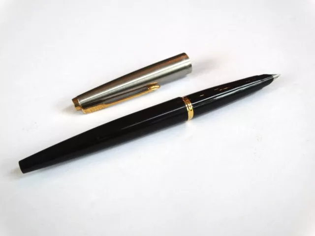 Parker 45 Fountain Pen In Black & Lustraloy Cap With Gold Plated Trim Nib F Size 5