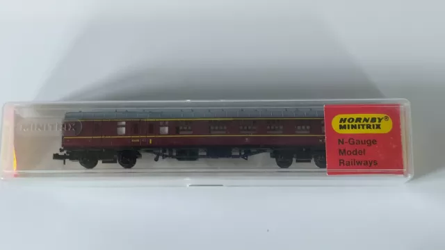 Hornby Minitrix - N  Gauge - Model Railways -N 305 Carriage - Boxed