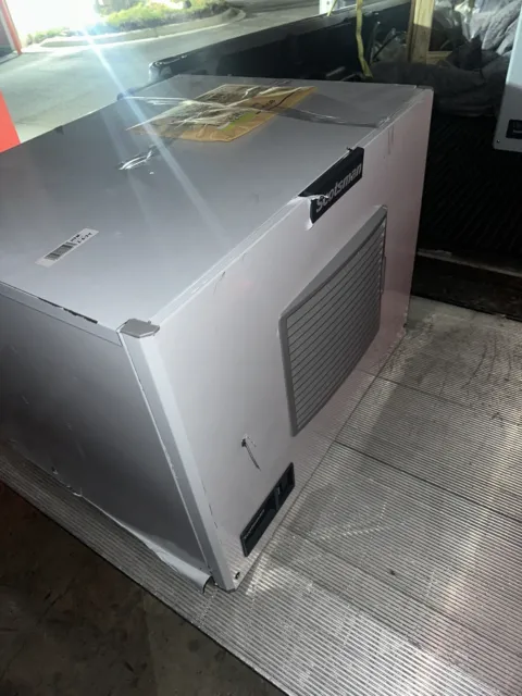 Scotsman MC0530MA-1 Full Cube Ice Maker, 525 lbs/Day, Air Cooled
