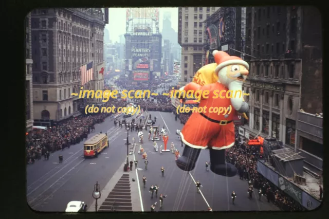 Santa Claus & Trolley Manhattan New York City early 1940s, Kodachrome Slide n19a