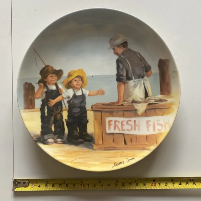 Knowles "Fish Story" Jeanne Down 1St Issue Friends I Remember Collector Plate