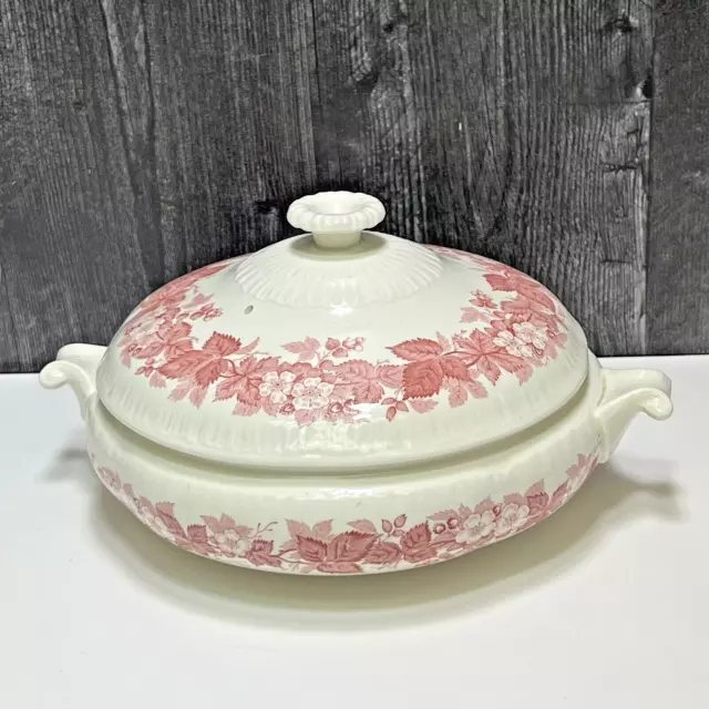 Wedgwood Pink Bramble Covered Handled Vegetable Serving Bowl