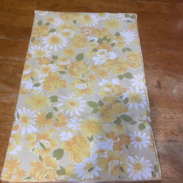 Set Of 2 VTG Pillow Case Mille Lady Pepperell Yellow Flower Made In USA Cotton