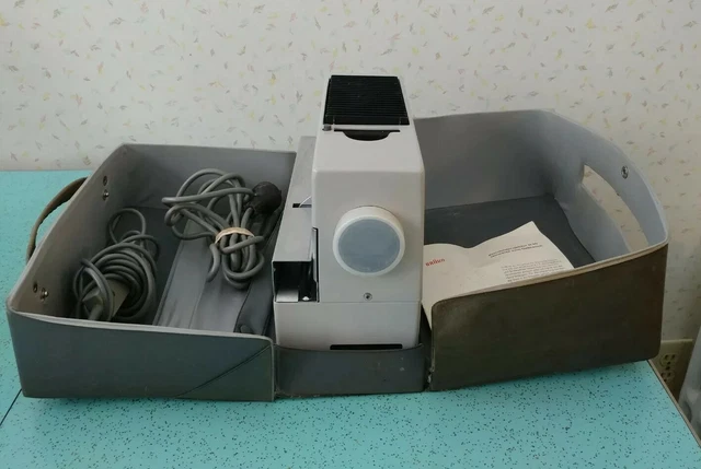 Proyector y evaluaciones de extensión Braun D40 1961 vintage