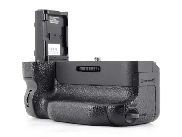 Sony VG-C2EM Vertical Grip for α7R II, α7S II, α7 II