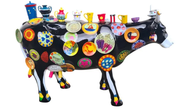 Statue vache Cow Parade, en résine multicolore. Modèle "Tasse de Thé" L 38 cm