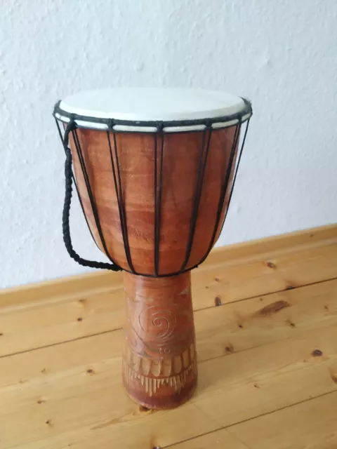 Djembe Trommel gebraucht/ Höhe 49 cm Durchmesser 22cm