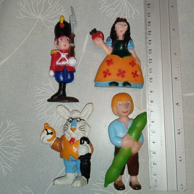 Yinanstore Pack de 4 1:64 Figurines Miniatures Photographe Poupées Modèle pour la Décoration de Maison de Poupée Yinanstore Pack de 4 1:64 Figurines Miniatures Photographe Poupées Modèle pour la Décoration de Maison de Poupée