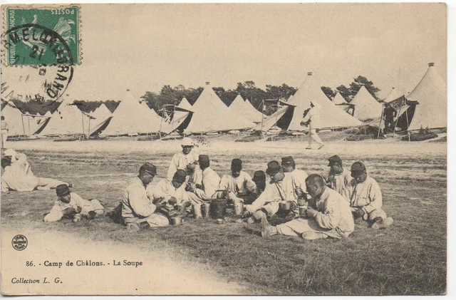 CHALONS SUR MARNE - Marne - CPA 51 - MILITARY LIFE - camp - soup