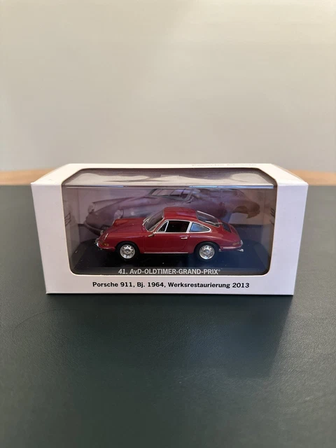 Miniature Porsche 911 RSR Noir 1/43 – Minichamps – Collection