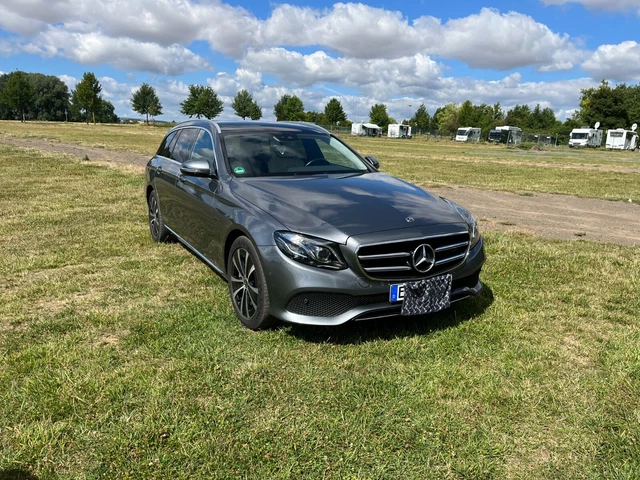 Mercedes-Benz E 300 de T Hybrid elekt./ Diesel 9GTronic Avantgarde EZ 06/2019