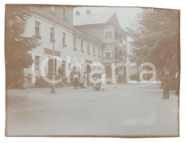 1915 ca DUSZNIKI-ZDROJ / BAD REINERZ (PL) Kurplatz *Foto RARA ANIMATA 10x8 cm