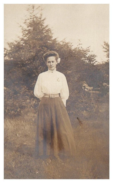 CPA CARTE PHOTOGRAPHIE Jeune Femme En Robe Photo