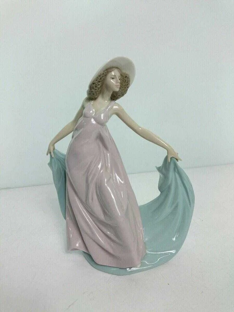 Lladro #122 Spring Dance 5663