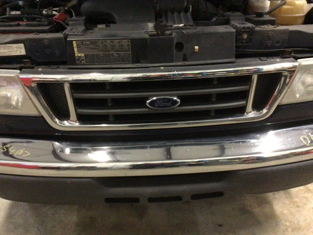 Used Front Grille fits: 2007  Ford e150 van chrome grille with painted inser