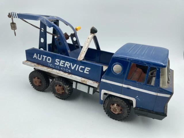Joustra - Camion transport internationnaux manque une boule sur parechoc avant, état d'usage