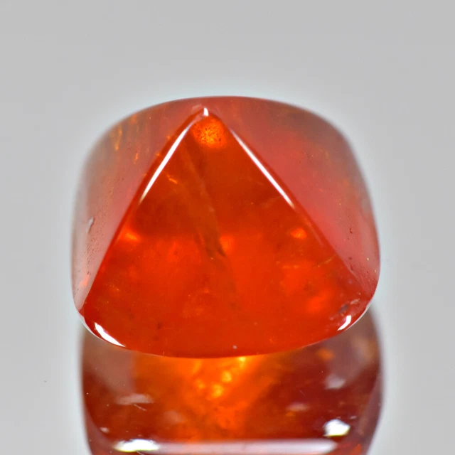 Grenat Spessartite 'Mandarin' De Namibie - 1,55 Carats Ovale - Couleur Orange/rouge VS - Neuf Sans écrin