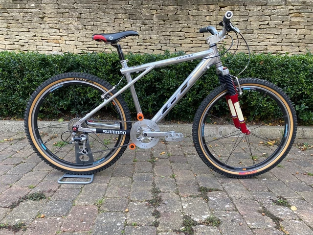 1998 GT ZASKAR 16