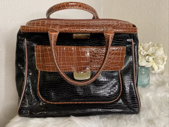 NEW Samantha Dowel Travel Bag Croc Embossed Black & Brown No Shoulder Strap