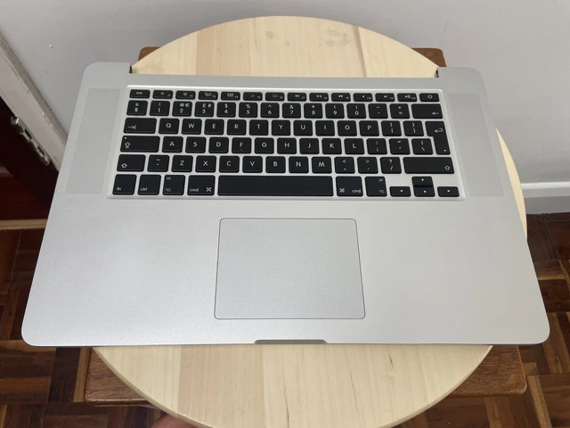 Apple MacBook Pro Retina 15,4" metà 2014 512 GB SSD 16 GB RAM 2,2 GHz i7 senza schermo