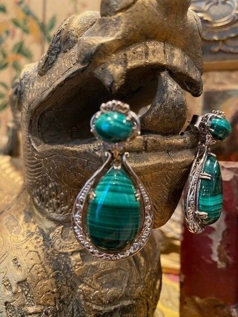 Michael Valitutti Gems en Vogue Green Malachite Pierced Drop Earrings
