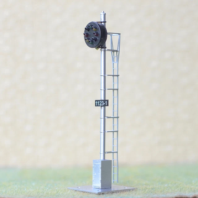 HO Scale Model Railroad Signal - 3-Aspect Color Light Block Signal With LED