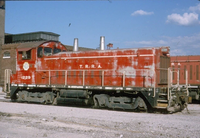 TRRA 1229 SW-1200, St Louis, Mo, 07/74; Kodachrome Original