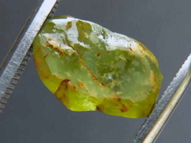 Peridot, Natural Crystal, Earth Mind Peridot, Faceting Peridot, Rough 5.34 Ct .