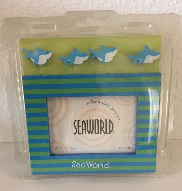 NEW SeaWorld Kids Sharks Souvenir 3D Picture Frame For 3.5"x5" Photo NIP