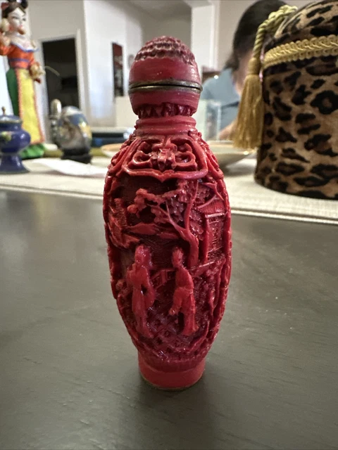 Vintage, 2pc Coral, Cinnabar Snuff Bottle 3.5in x 1.5in VINTAGE RARE ANTIQUE