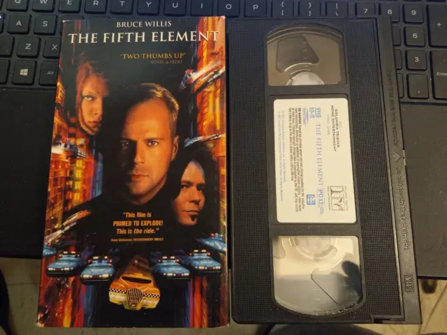 The Fifth Element - Vhs- 1997- Rated Pg-13